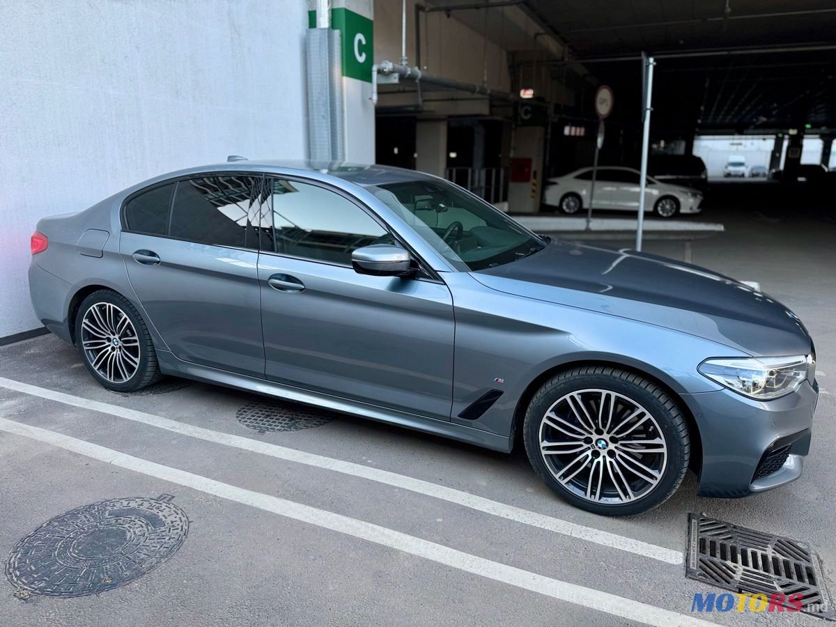 2019' BMW 5 Series photo #2