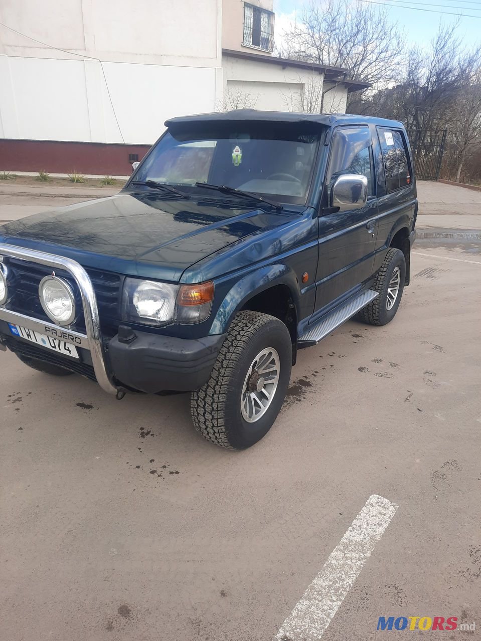1997' Mitsubishi Pajero photo #3