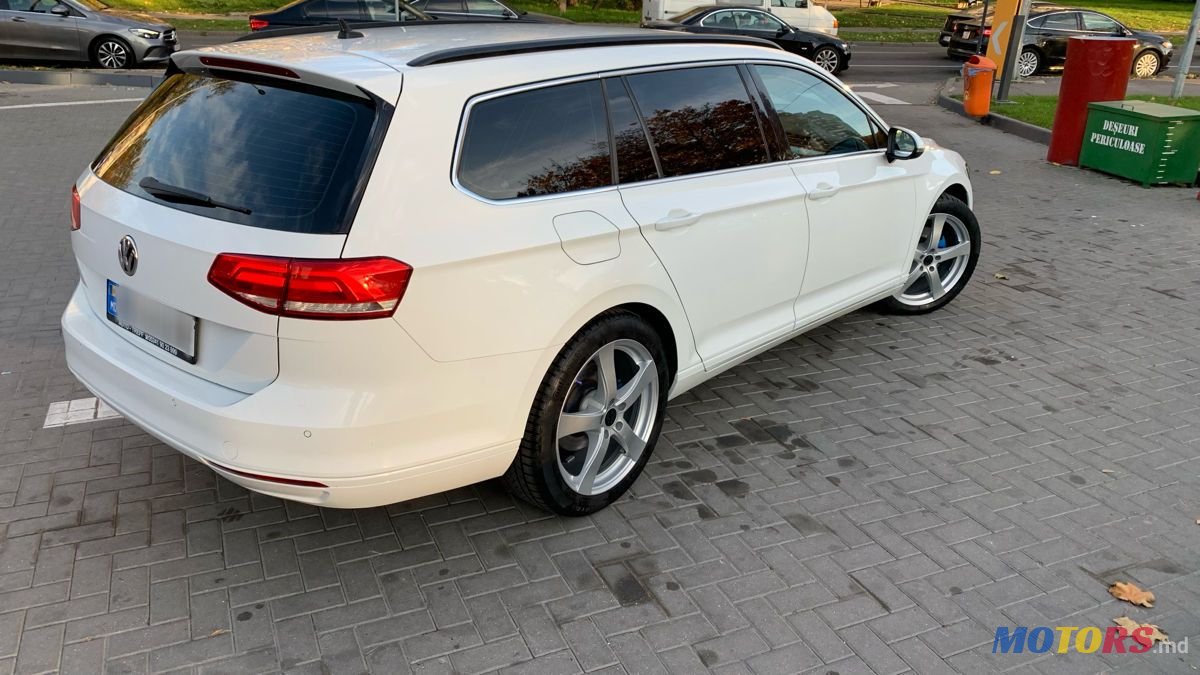 2015' Volkswagen Passat photo #5