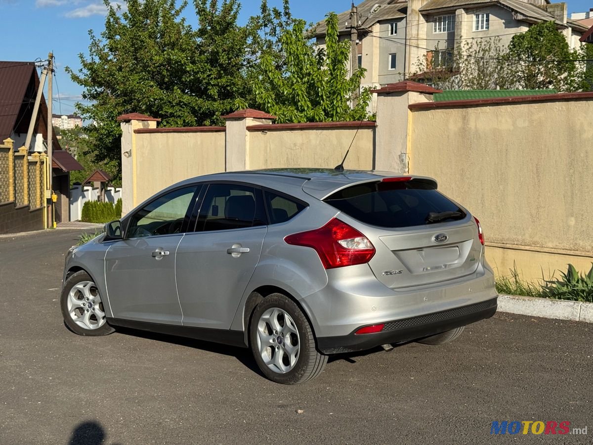 2013' Ford Focus photo #3