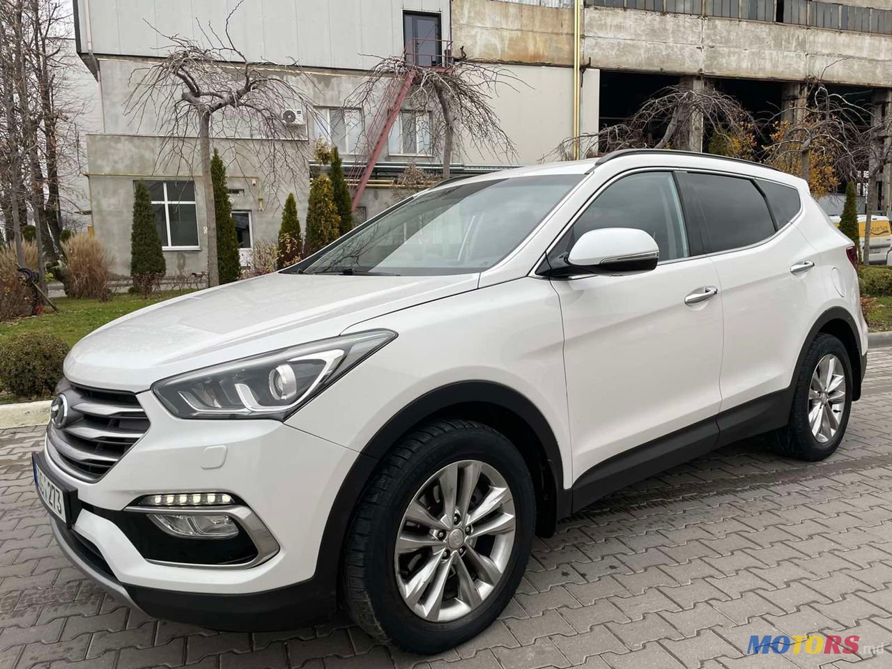 2016' Hyundai Santa Fe photo #3