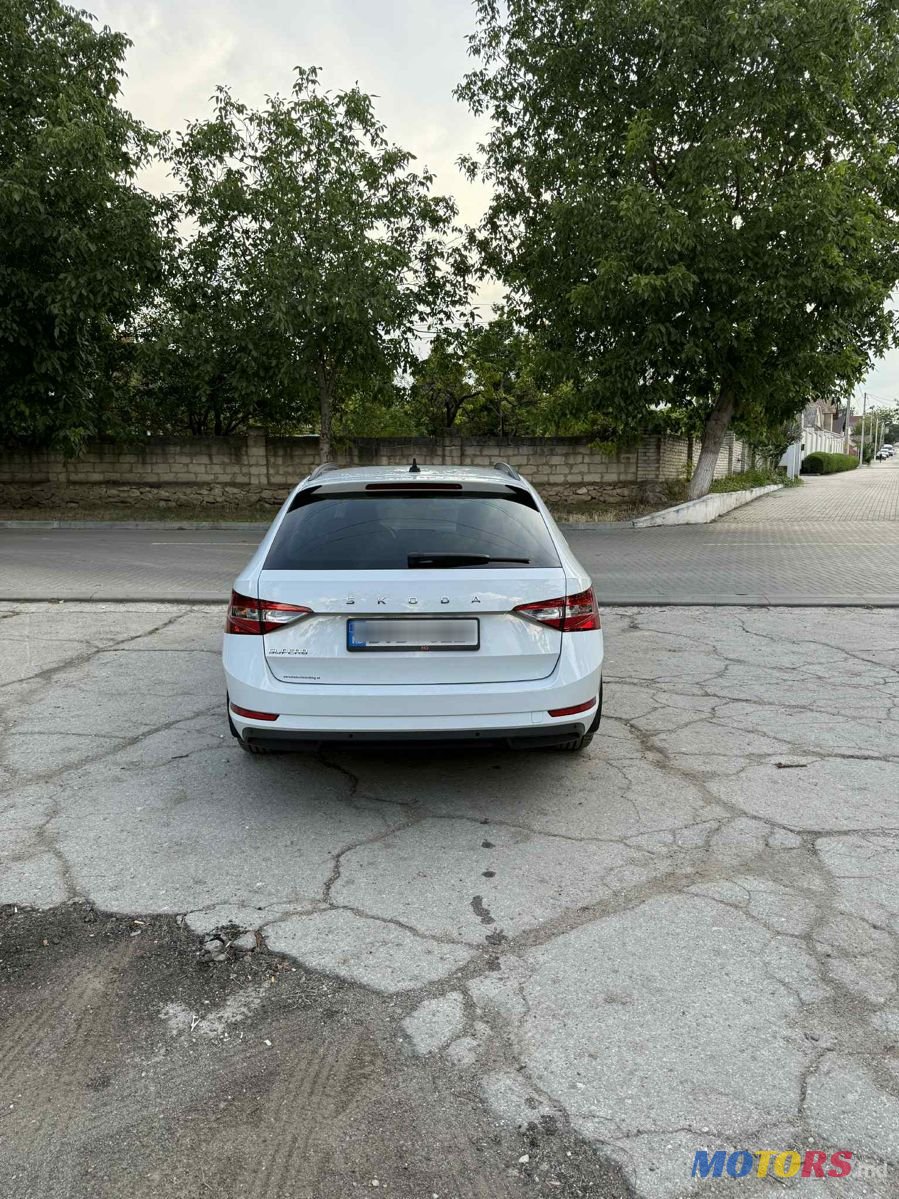 2020' Skoda Superb photo #2