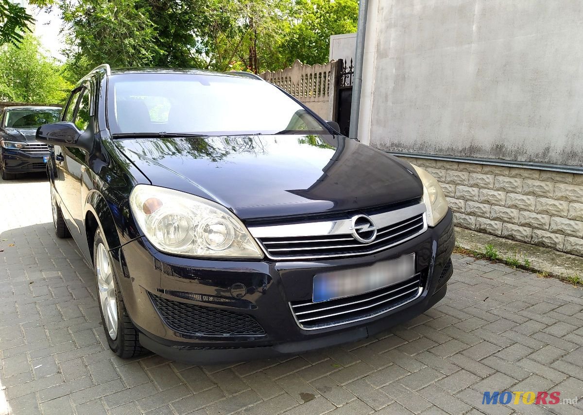 2008' Opel Astra photo #4