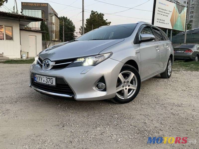 2014' Toyota Auris photo #1