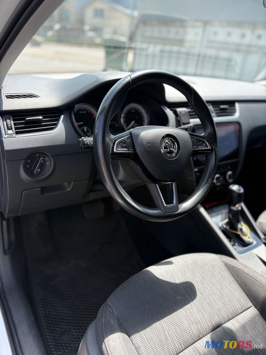 2020' Skoda Octavia photo #6