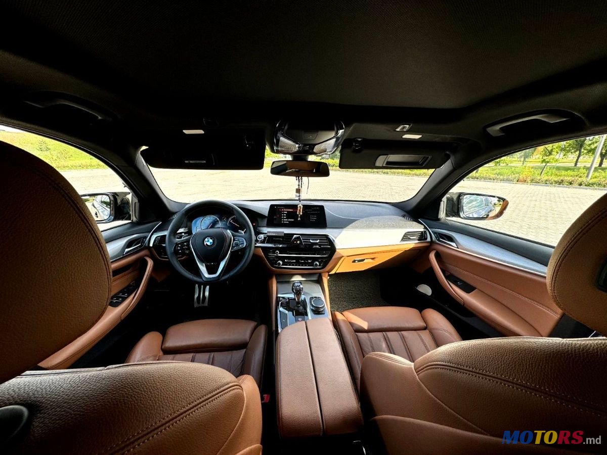 2018' BMW 5 Series photo #5