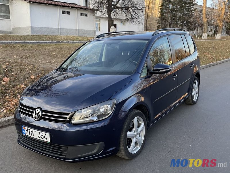 2014' Volkswagen Touran photo #1