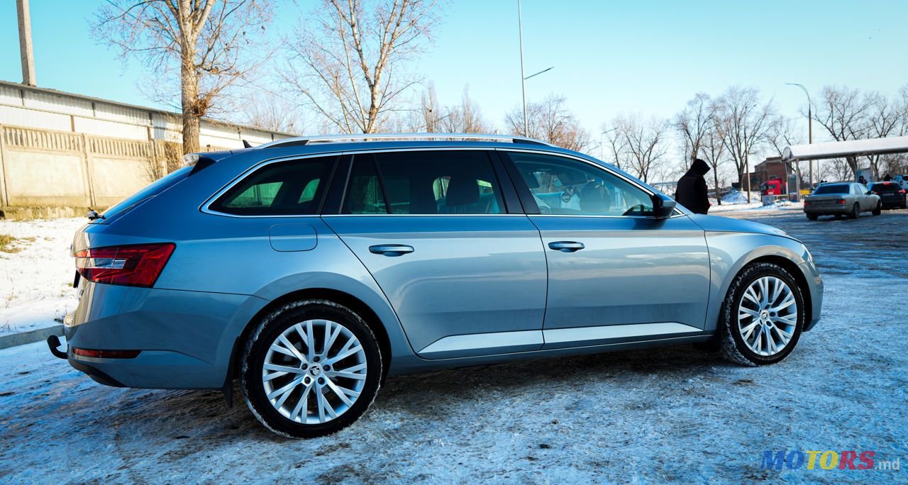 2021' Skoda Superb photo #5