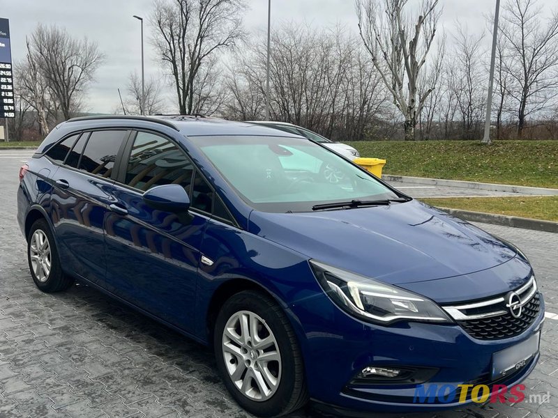 2019' Opel Astra photo #1