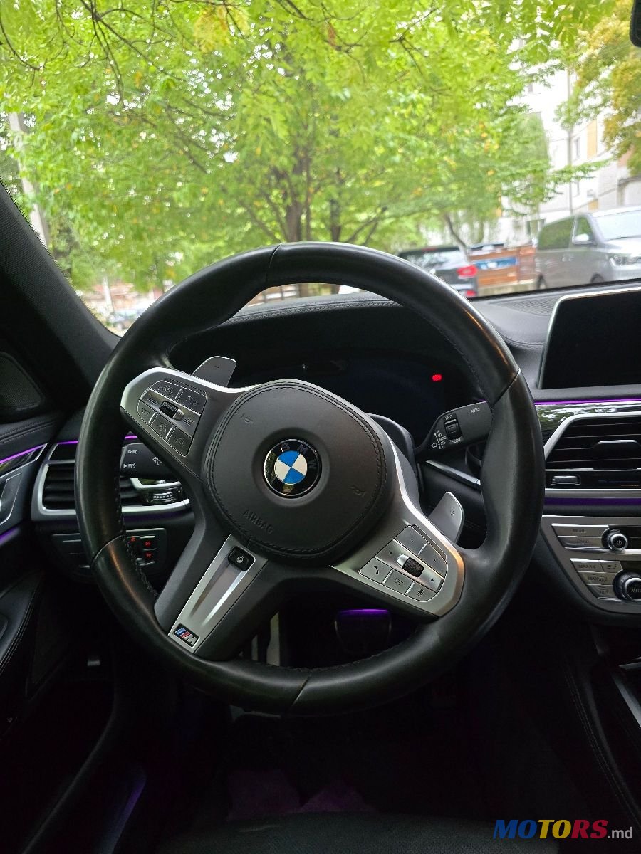 2019' BMW 7 Series photo #5