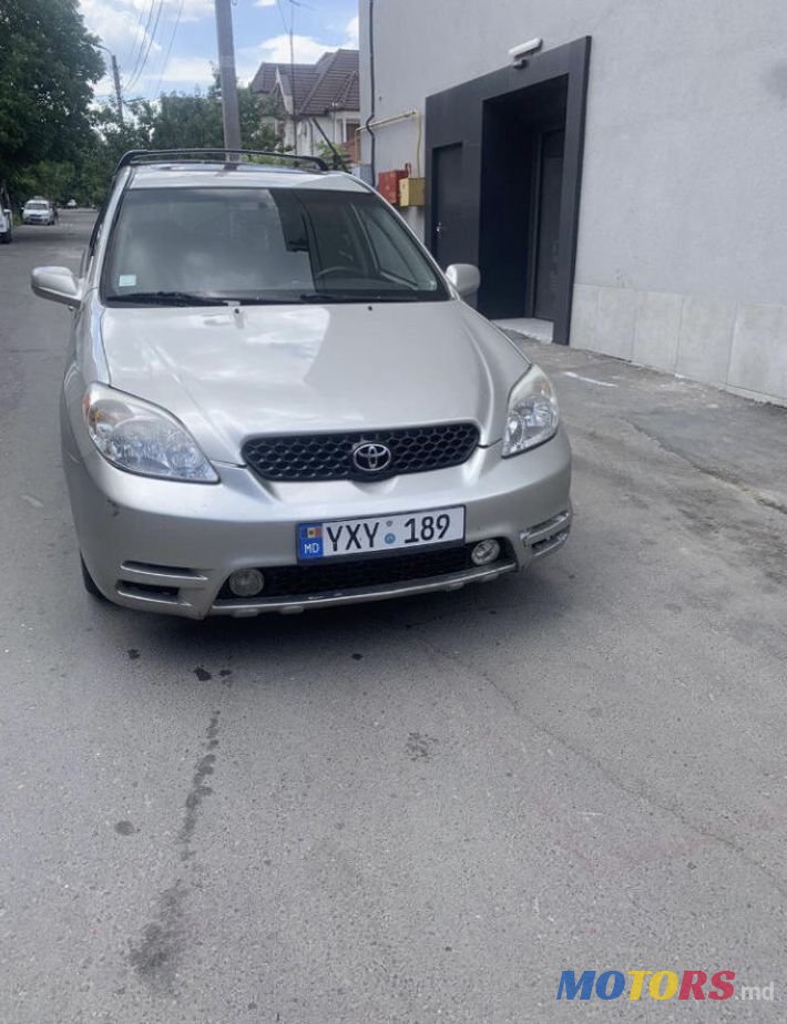 2004' Toyota Matrix photo #2