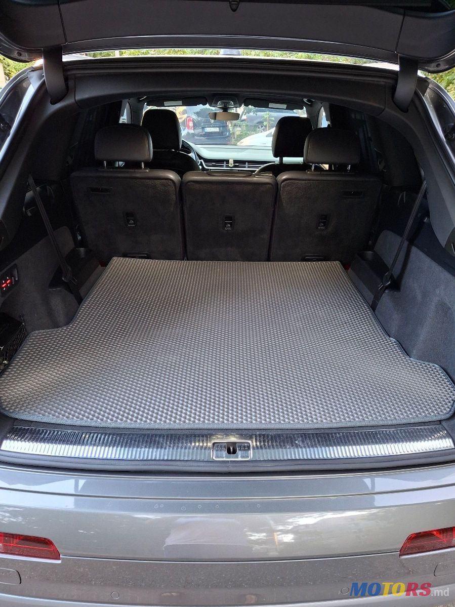 2017' Audi Q7 photo #6