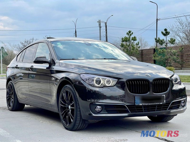 2013' BMW 5 Series photo #2