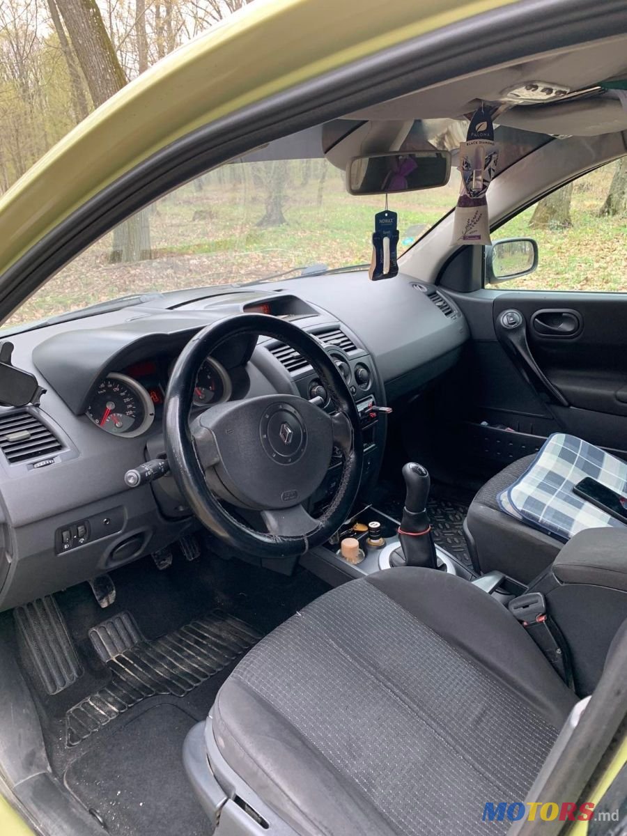 2005' Renault Megane photo #3