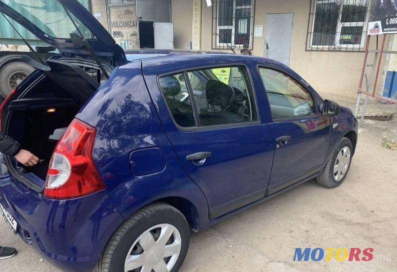 2010' Dacia Sandero photo #1