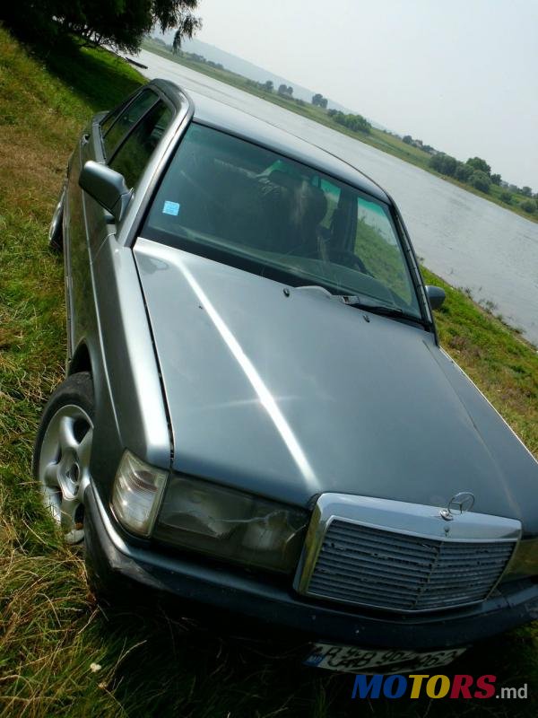 1986' Mercedes-Benz 190 photo #1