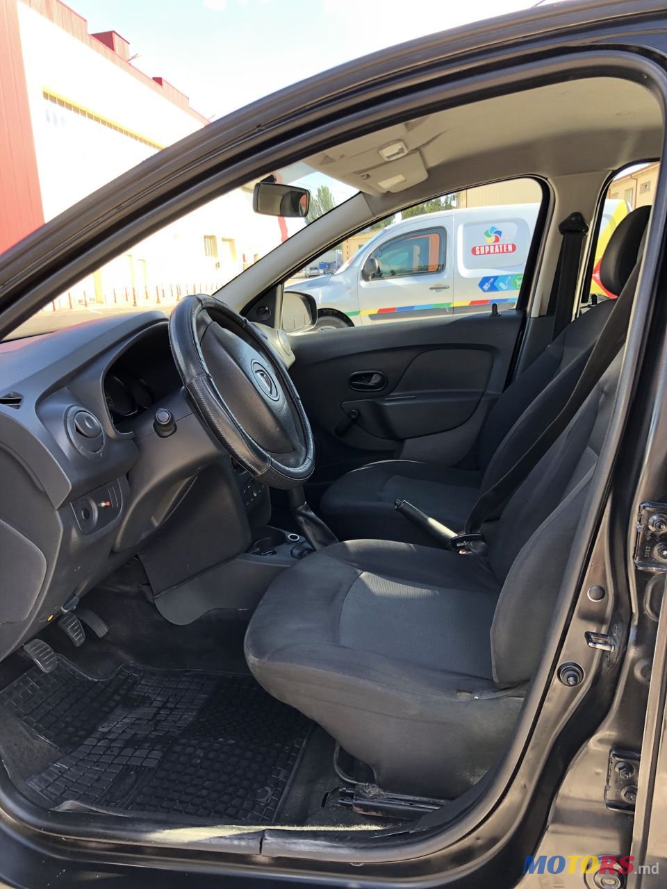 2014' Dacia Logan photo #5