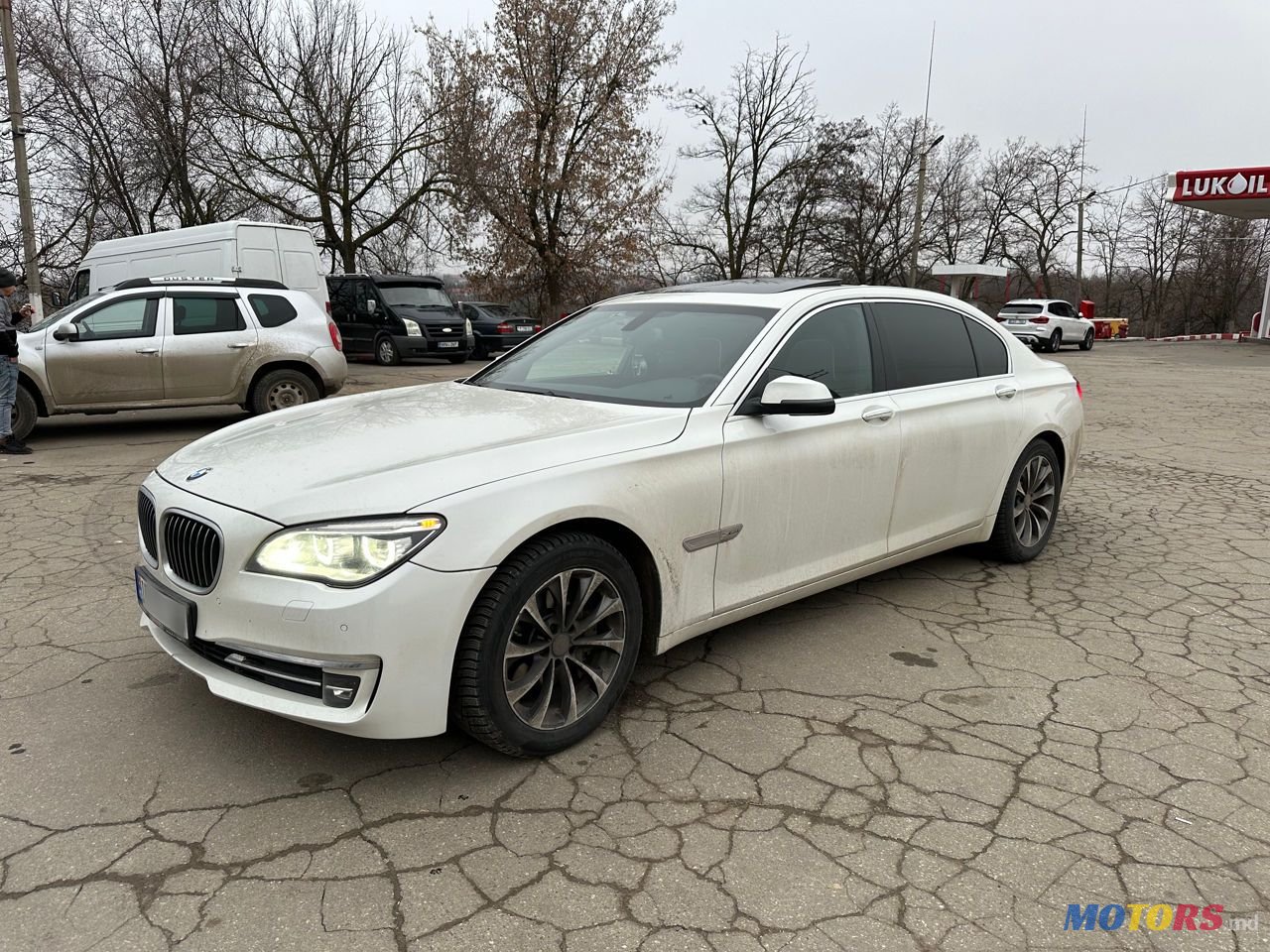 2012' BMW 7 Series photo #2