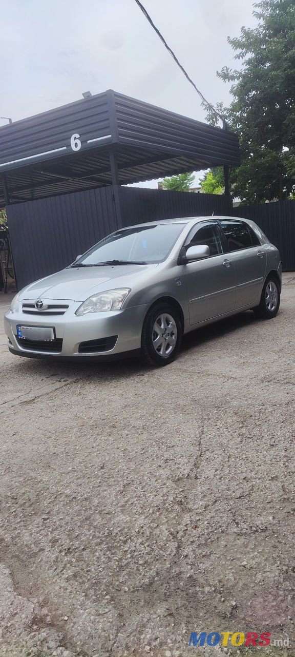 2005' Toyota Corolla photo #2