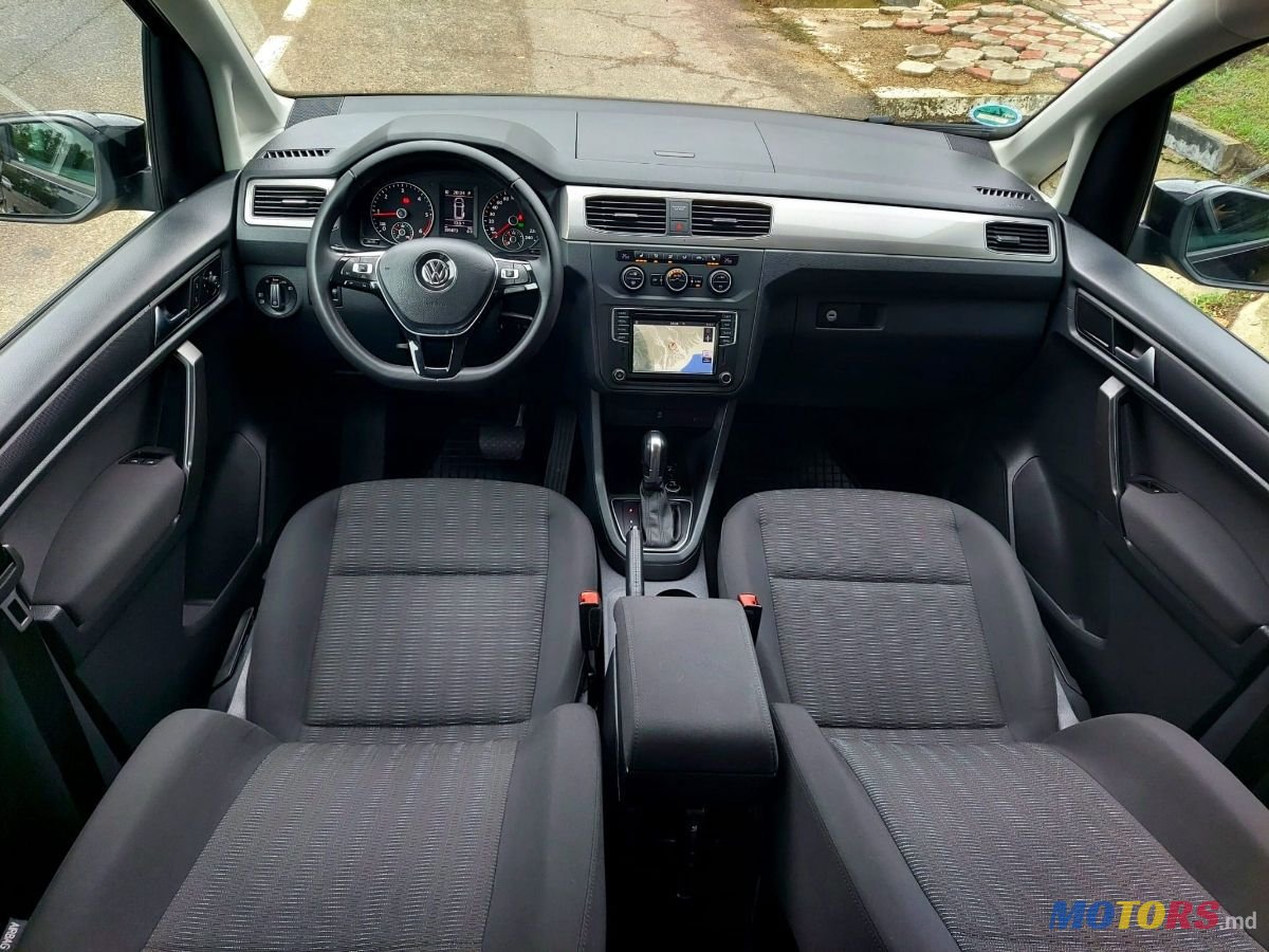 2017' Volkswagen Caddy photo #6