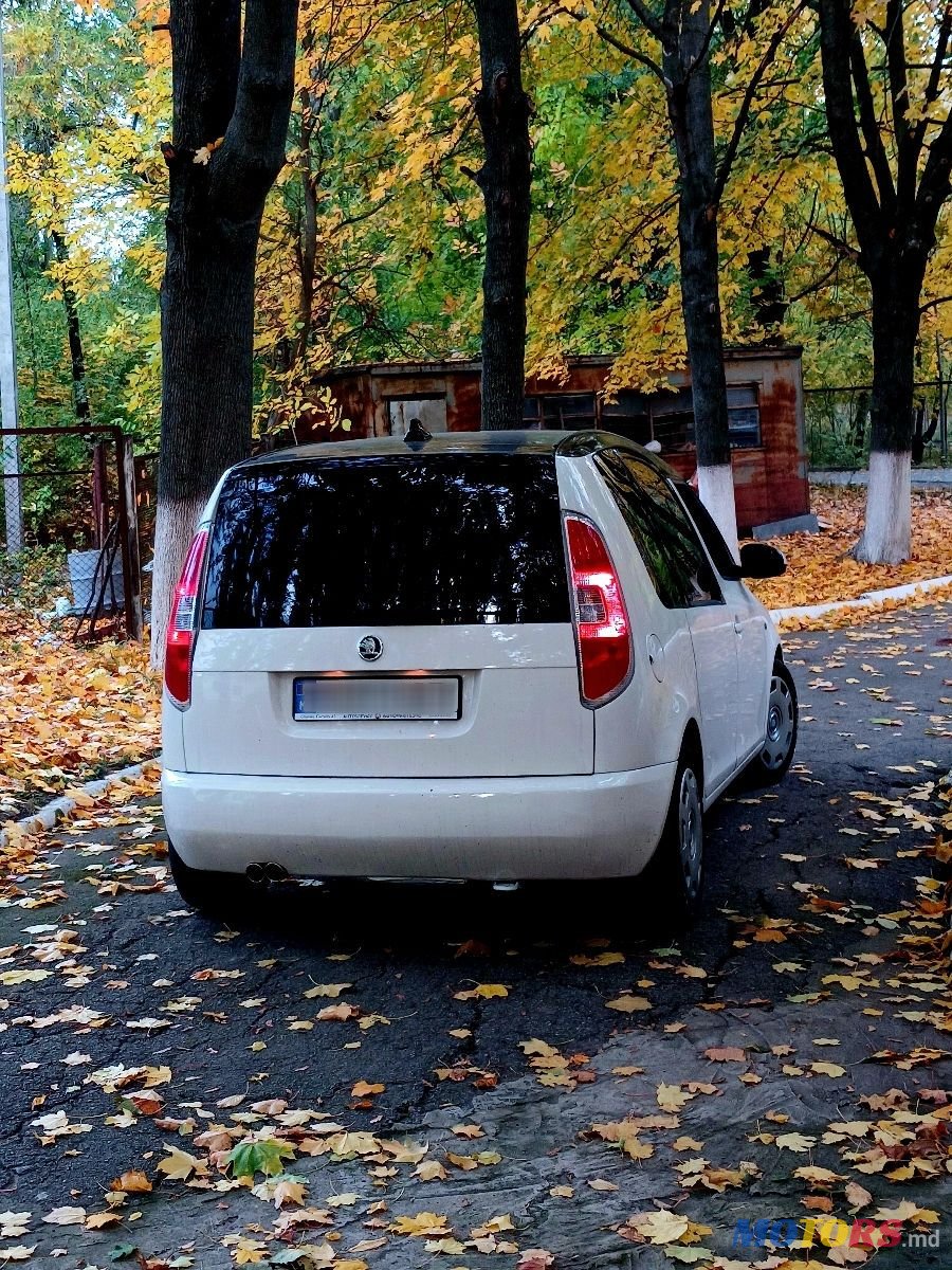 2010' Skoda Roomster photo #1