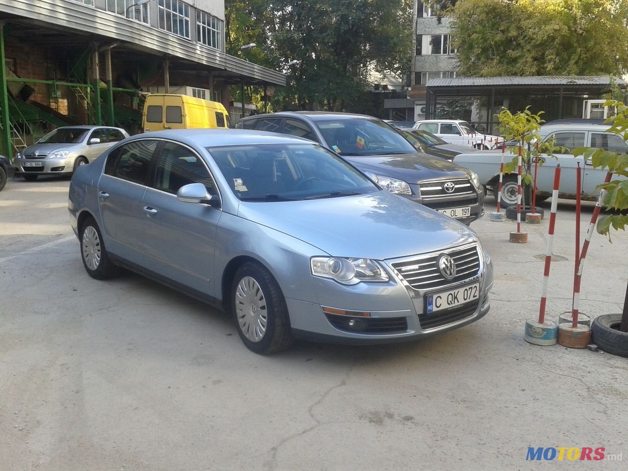 2009' Volkswagen Passat photo #3