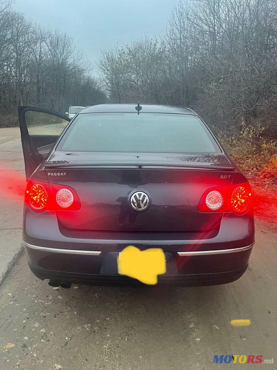 2008' Volkswagen Passat photo #5