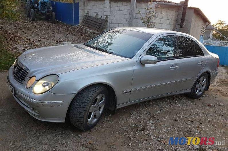 2004' Mercedes-Benz E photo #1