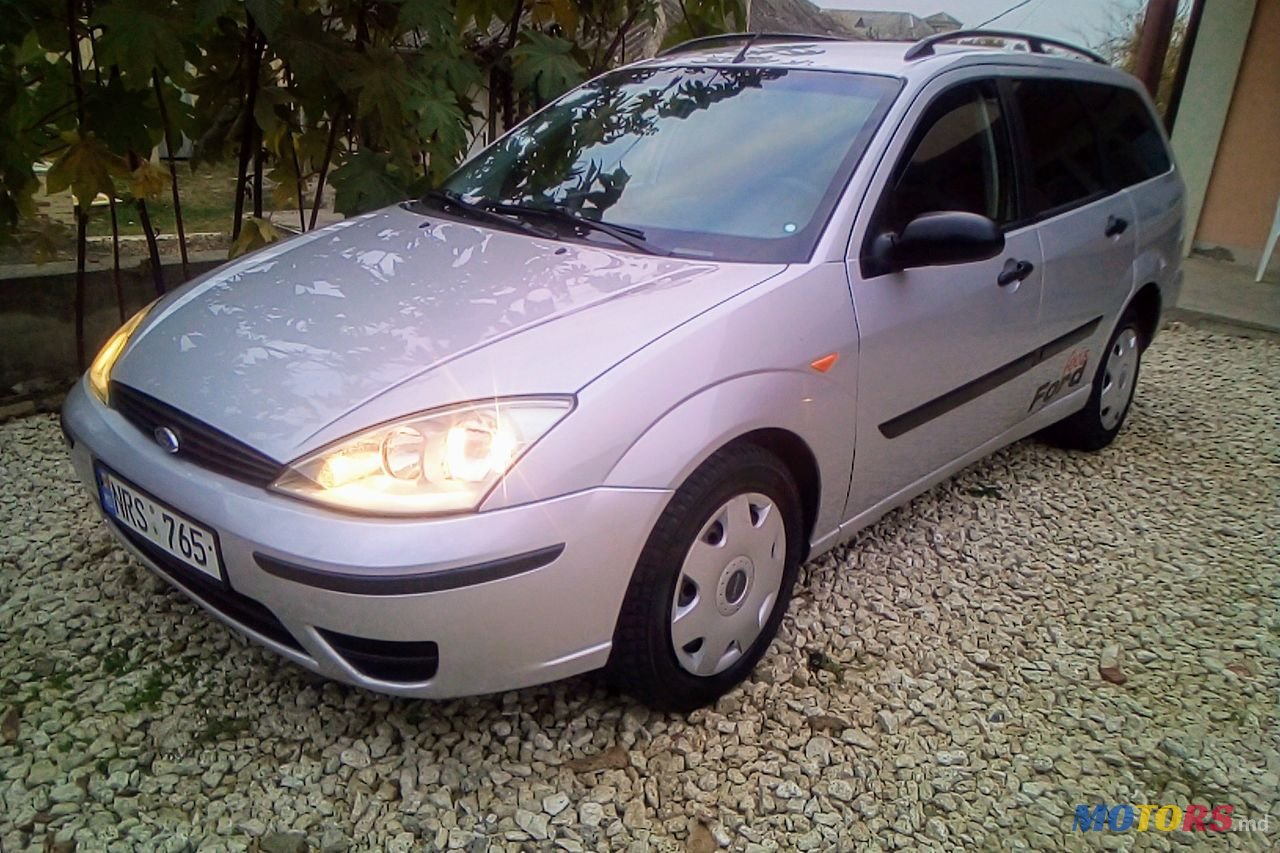 2002' Ford Focus photo #1