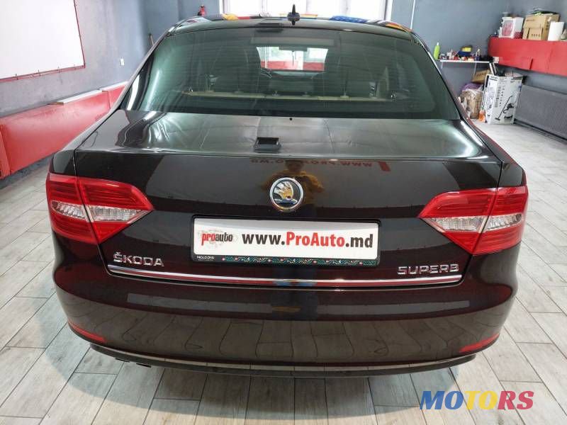 2013' Skoda Superb photo #6