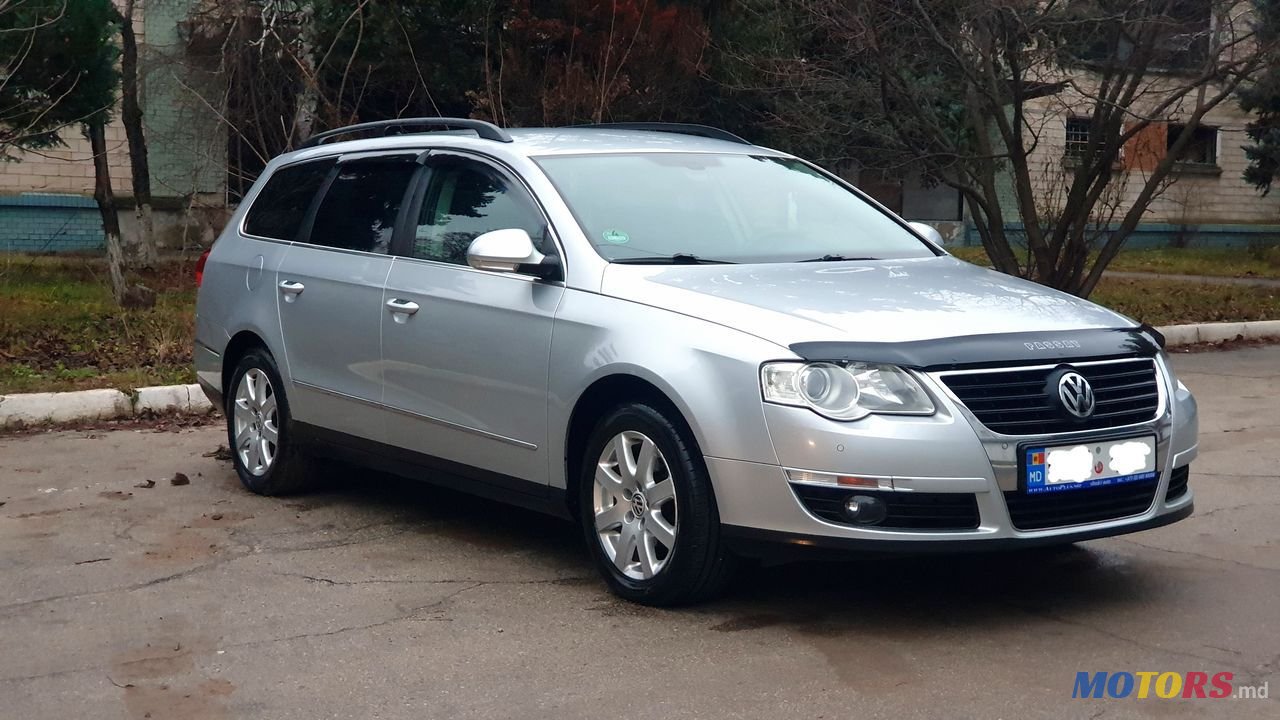 2009' Volkswagen Passat photo #2
