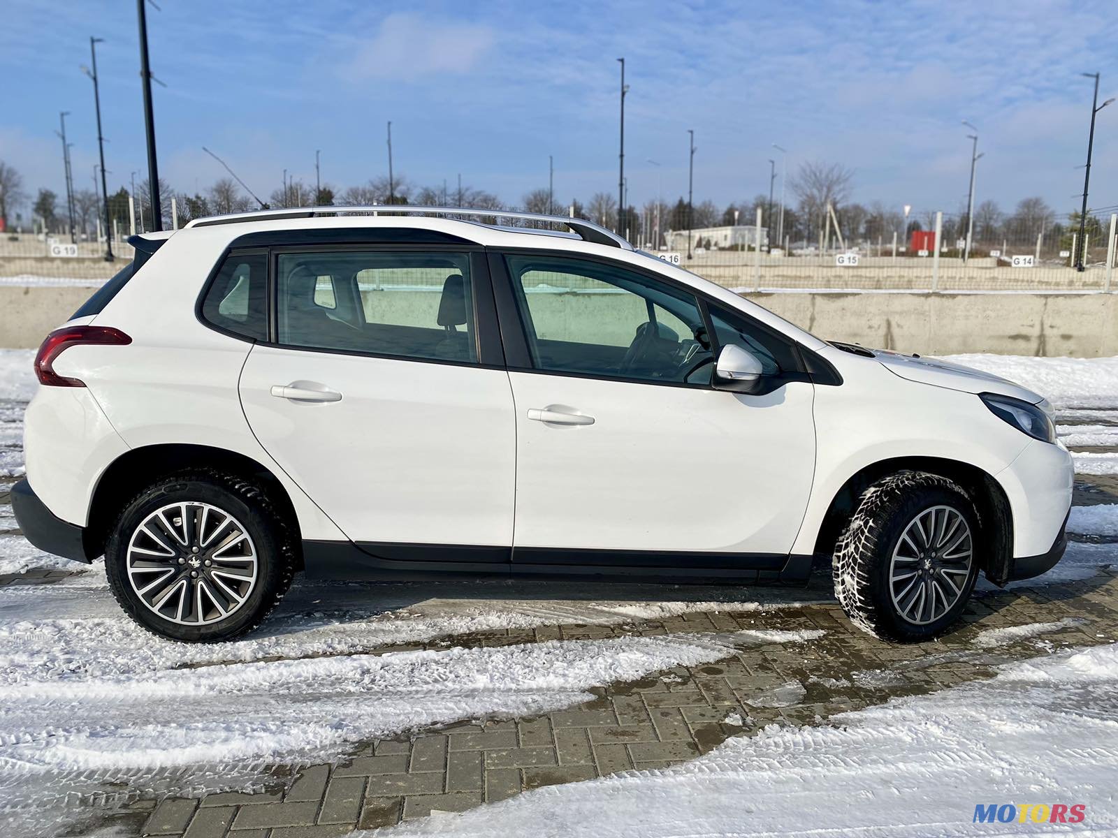 2018' Peugeot 2008 photo #3