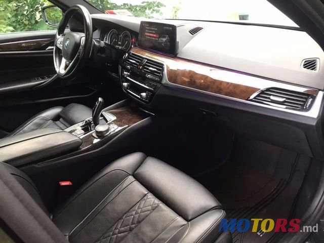 2018' BMW 5 Series photo #4