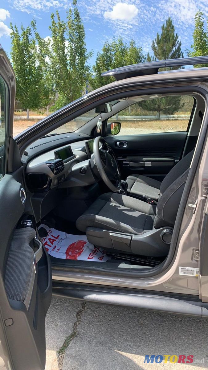 2016' Citroen C4 Cactus photo #5