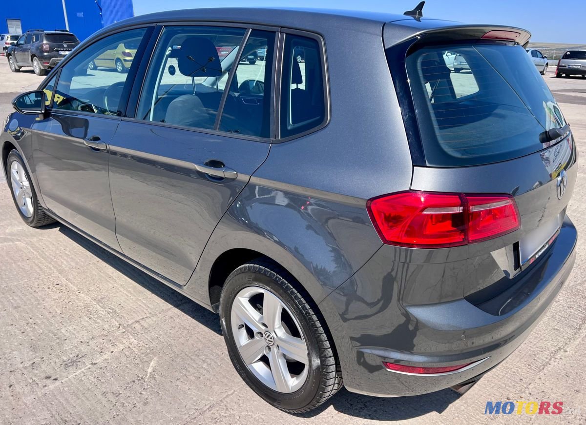 2017' Volkswagen Golf Plus photo #5