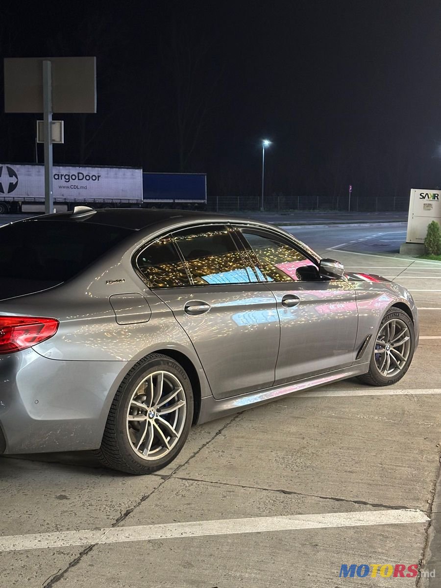 2018' BMW 5 Series photo #2