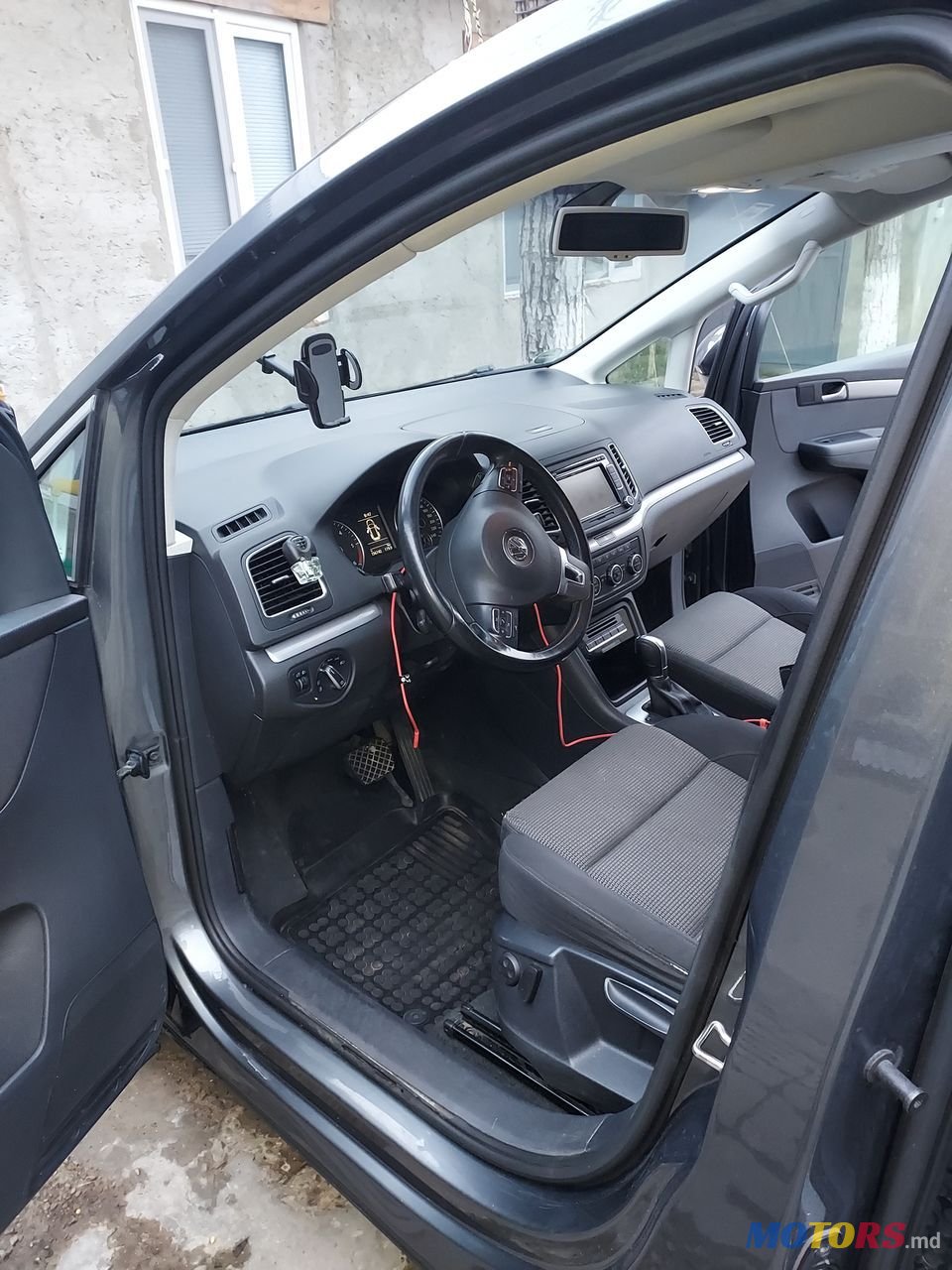 2015' Volkswagen Sharan photo #3