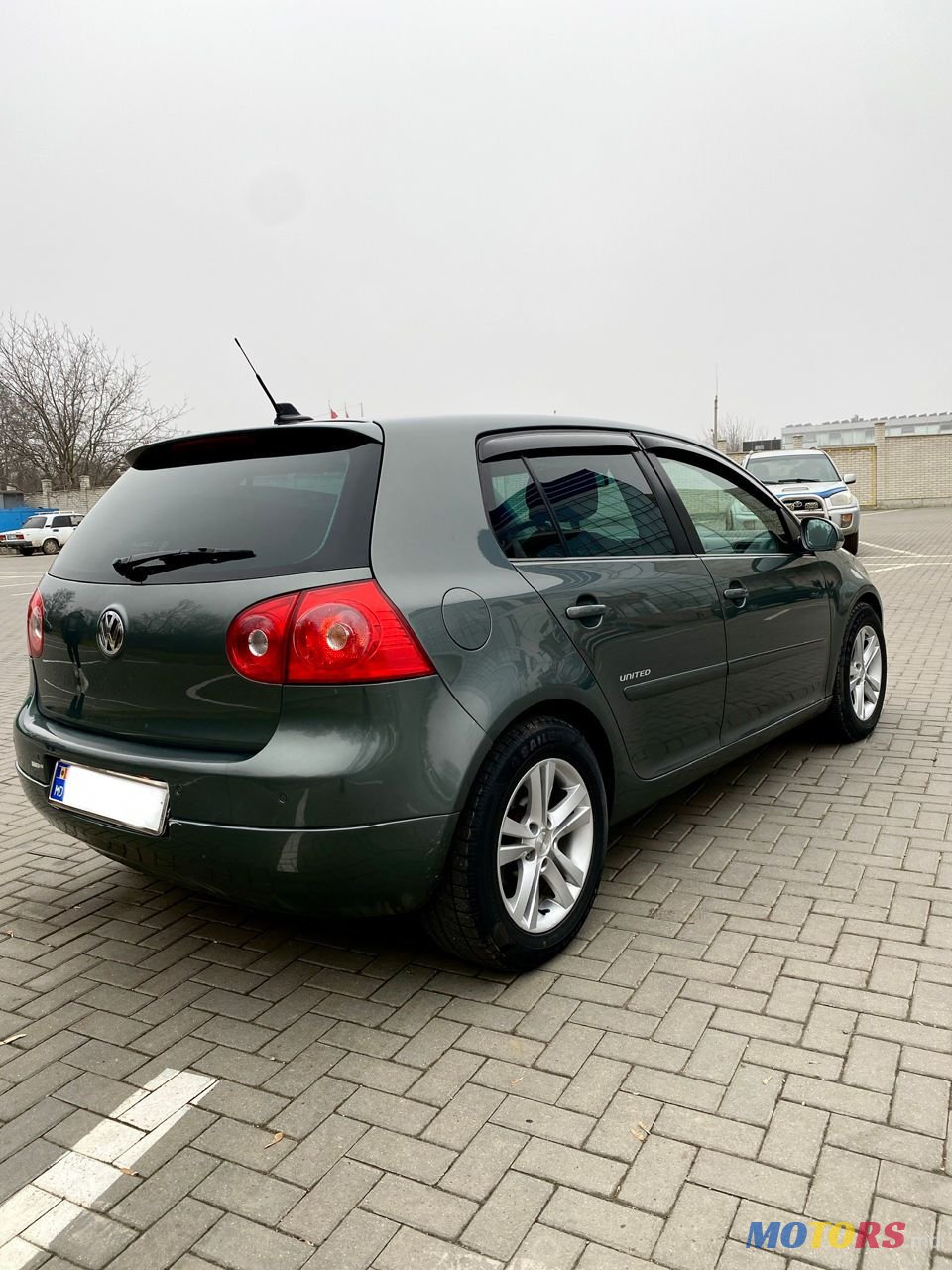 2009' Volkswagen Golf photo #6