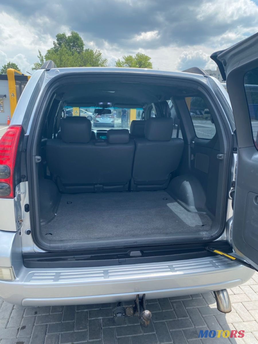 2006' Toyota Land Cruiser Prado photo #5