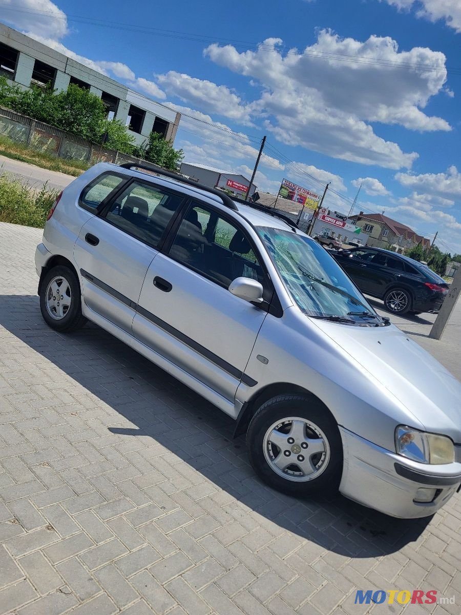 2002' Mitsubishi Space Star photo #5