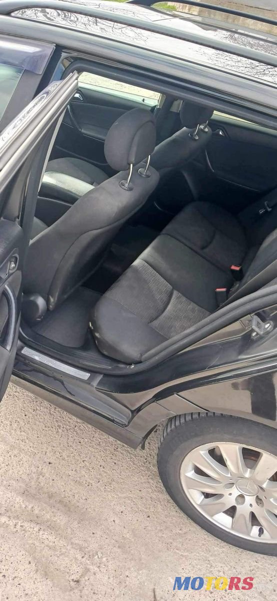 2004' Mercedes-Benz C-Class photo #5