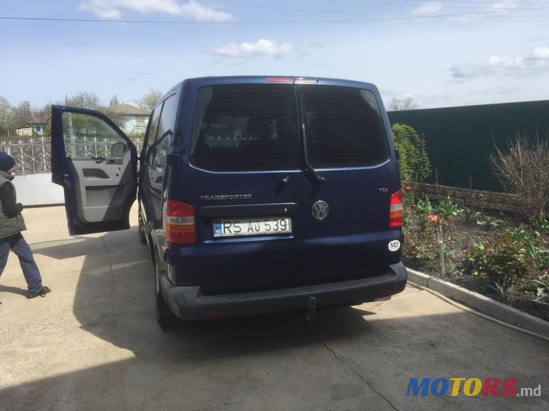 2004' Volkswagen T5 photo #2