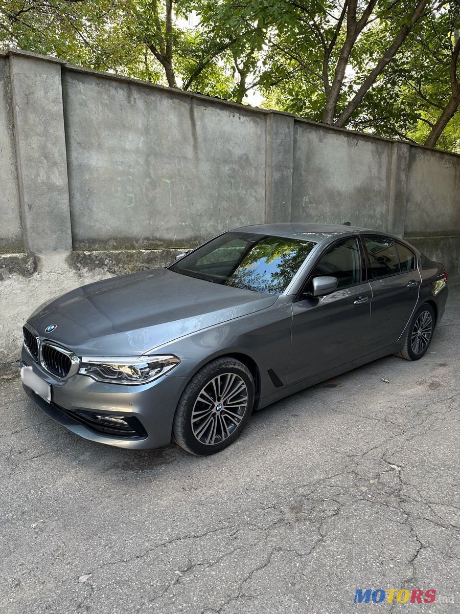 2017' BMW 5 Series photo #1