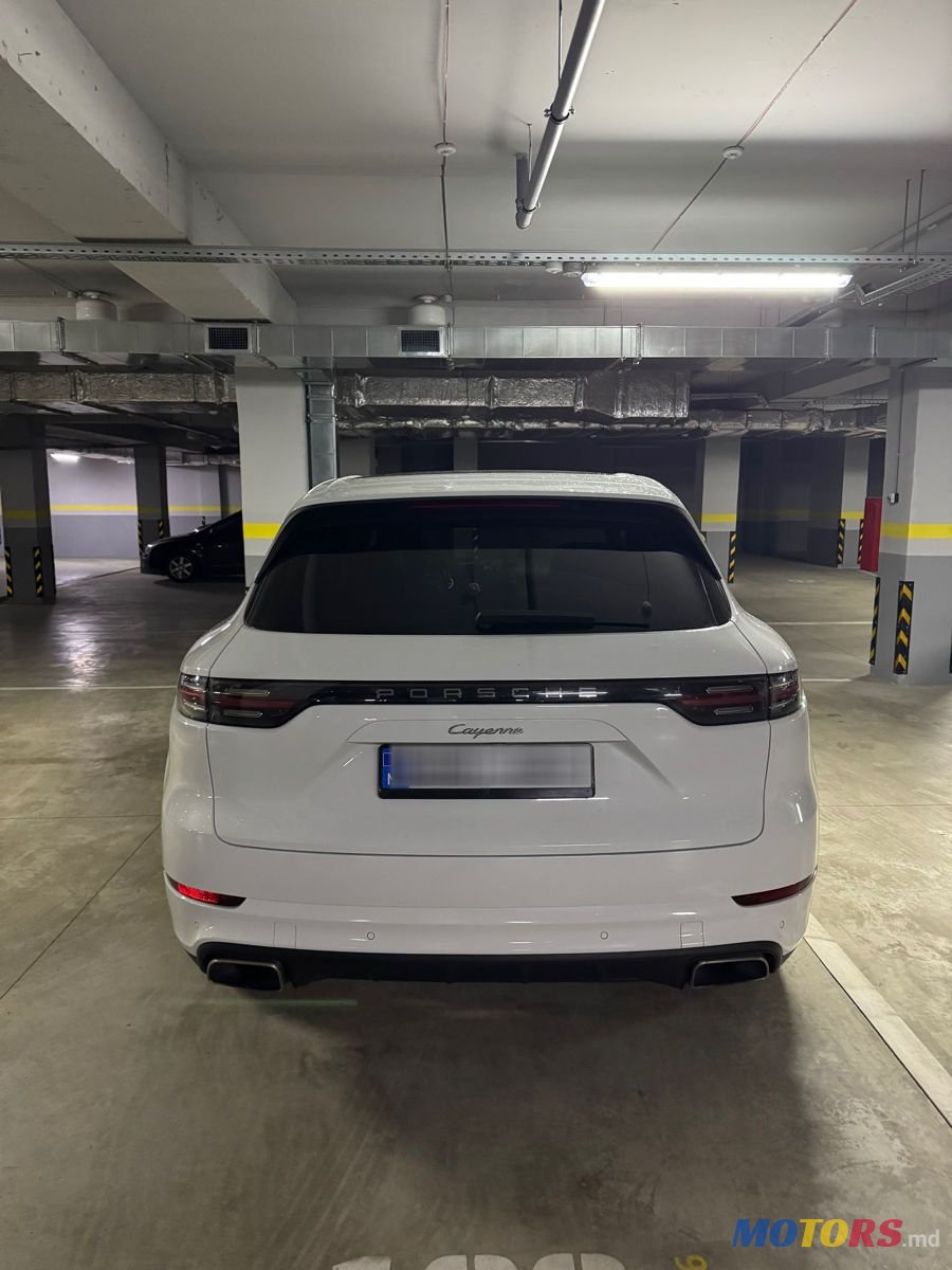 2018' Porsche Cayenne photo #3