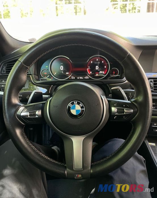 2013' BMW 5 Series photo #4