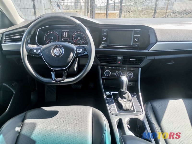 2019' Volkswagen Jetta photo #5