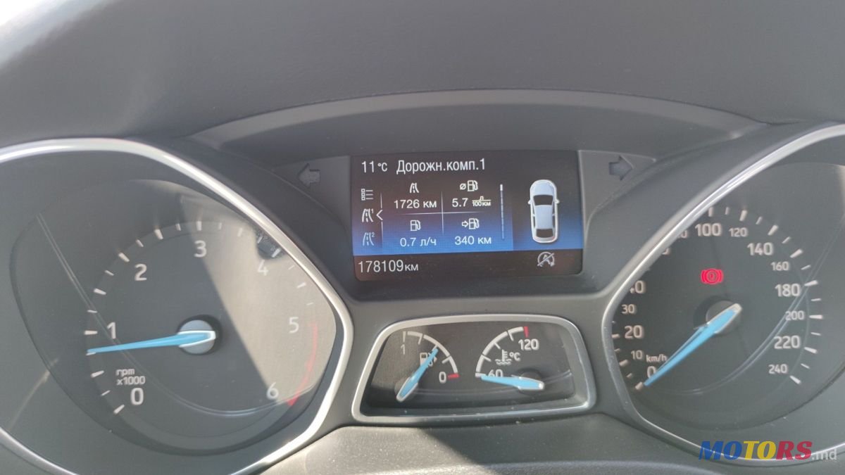 2015' Ford Focus photo #3