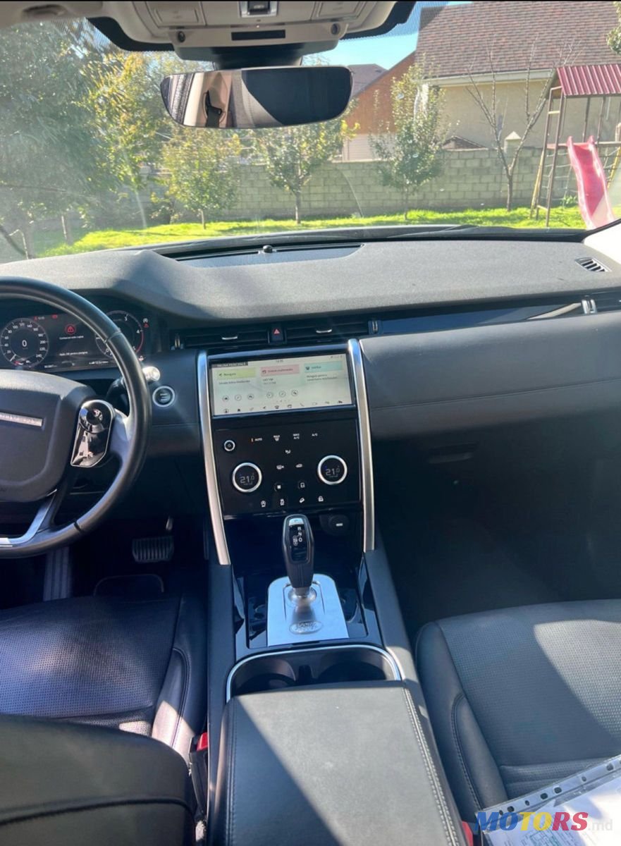 2020' Land Rover Discovery Sport photo #6