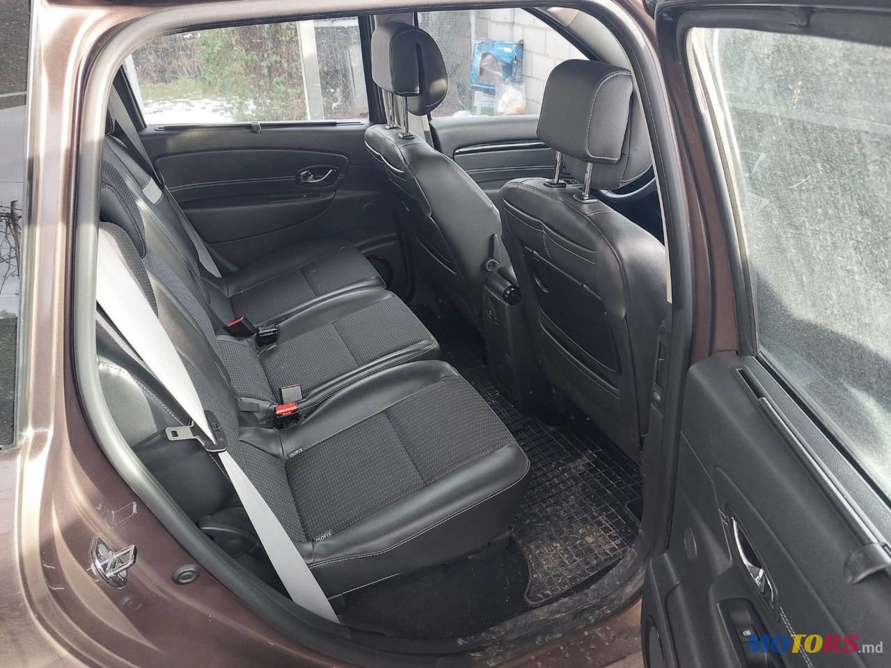 2013' Renault Scenic photo #1