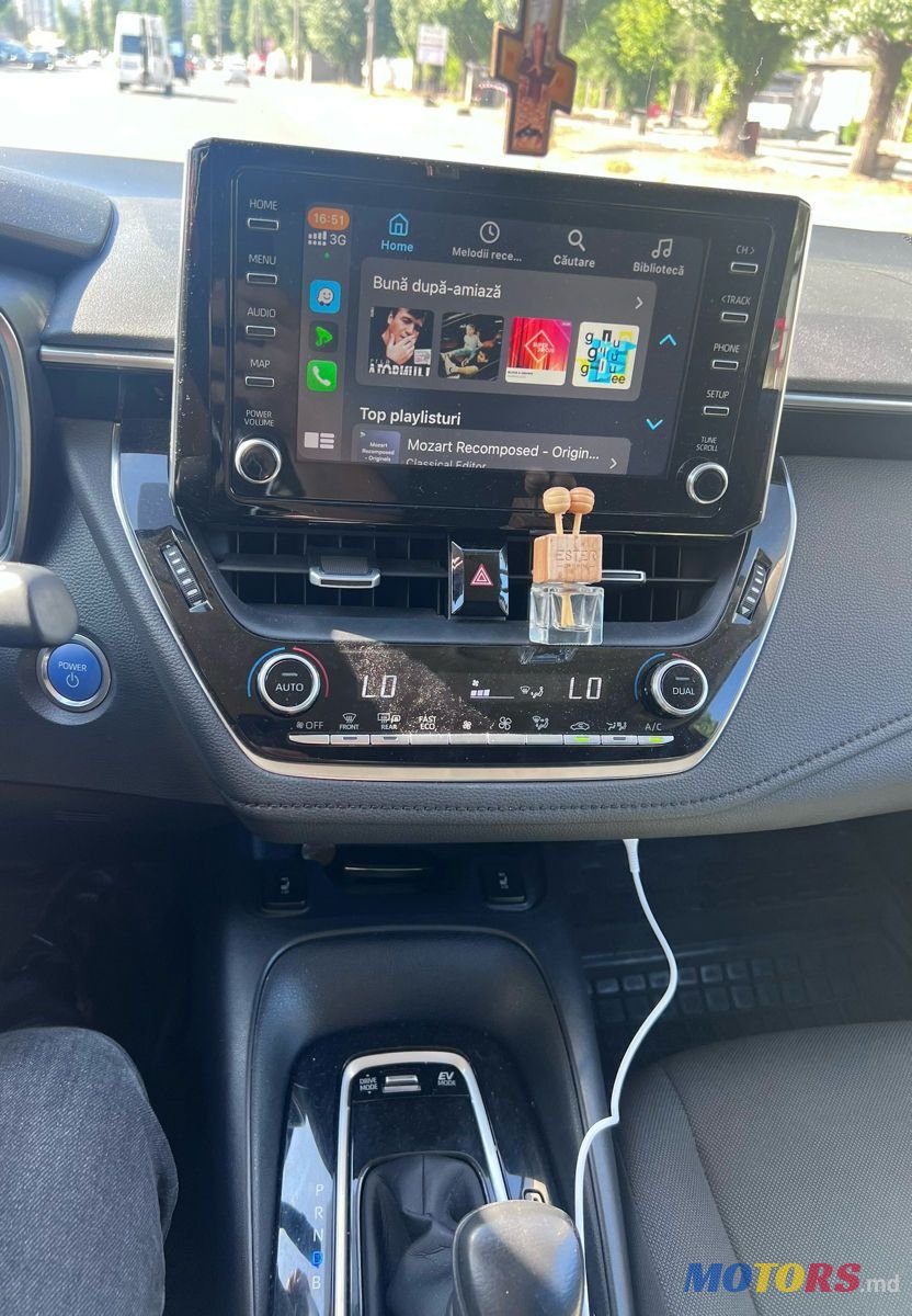 2020' Toyota Corolla photo #6